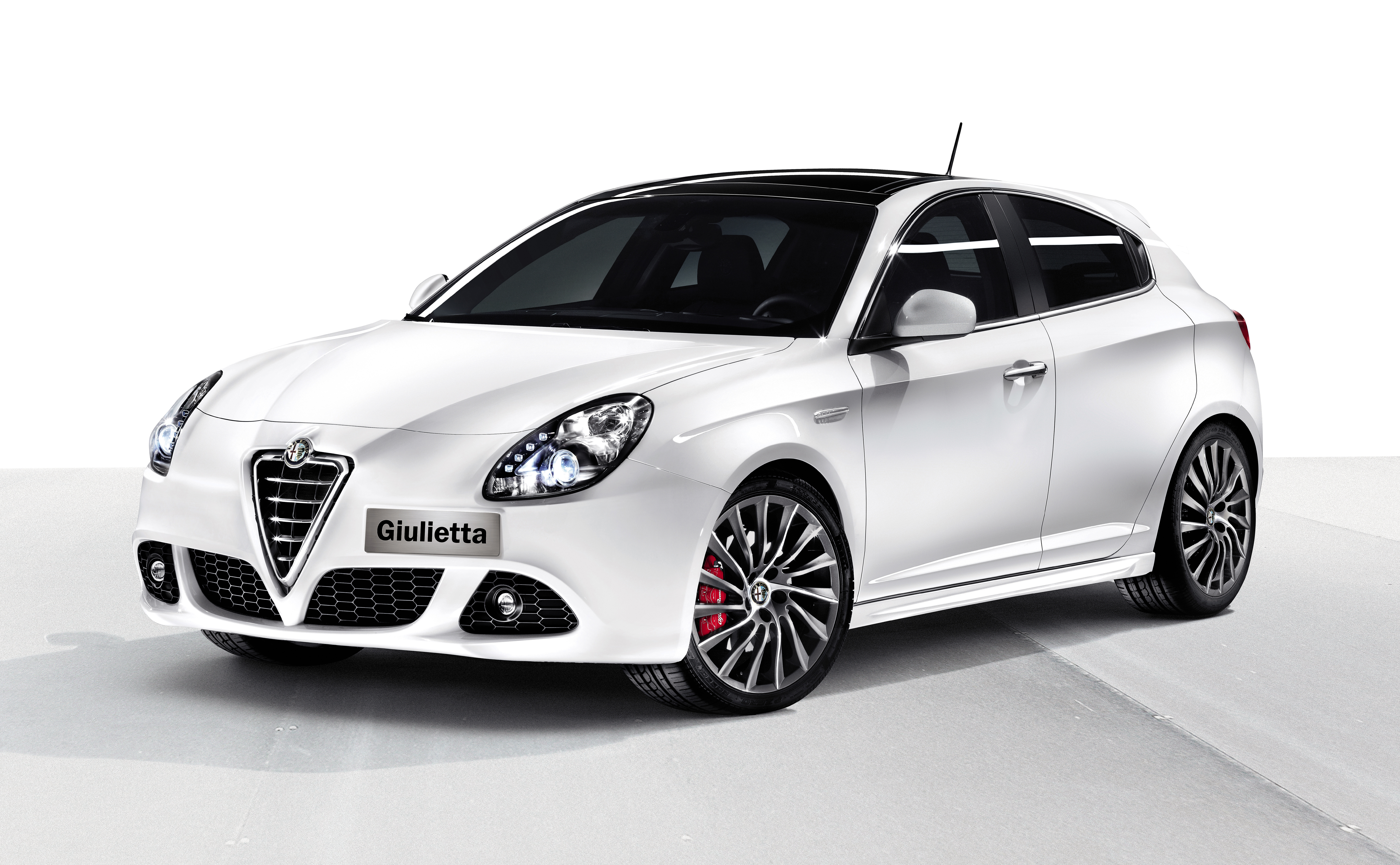 Размер колёс на Alfa Romeo Giulietta 2010 Подбор шин на Alfa Romeo Giulietta 2010