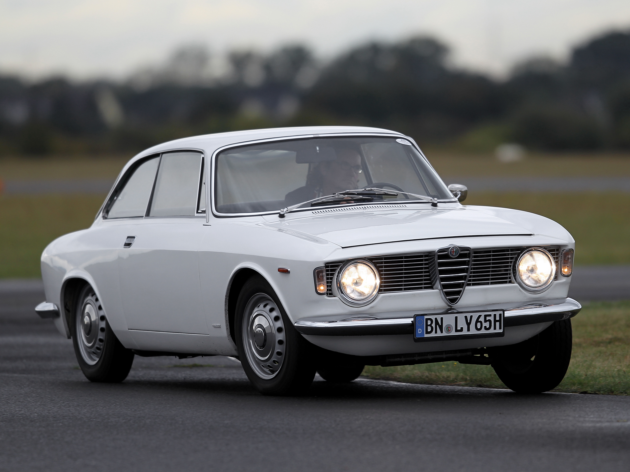 Размер колёс на Alfa Romeo GT 1963 Подбор шин на Alfa Romeo GT 1963