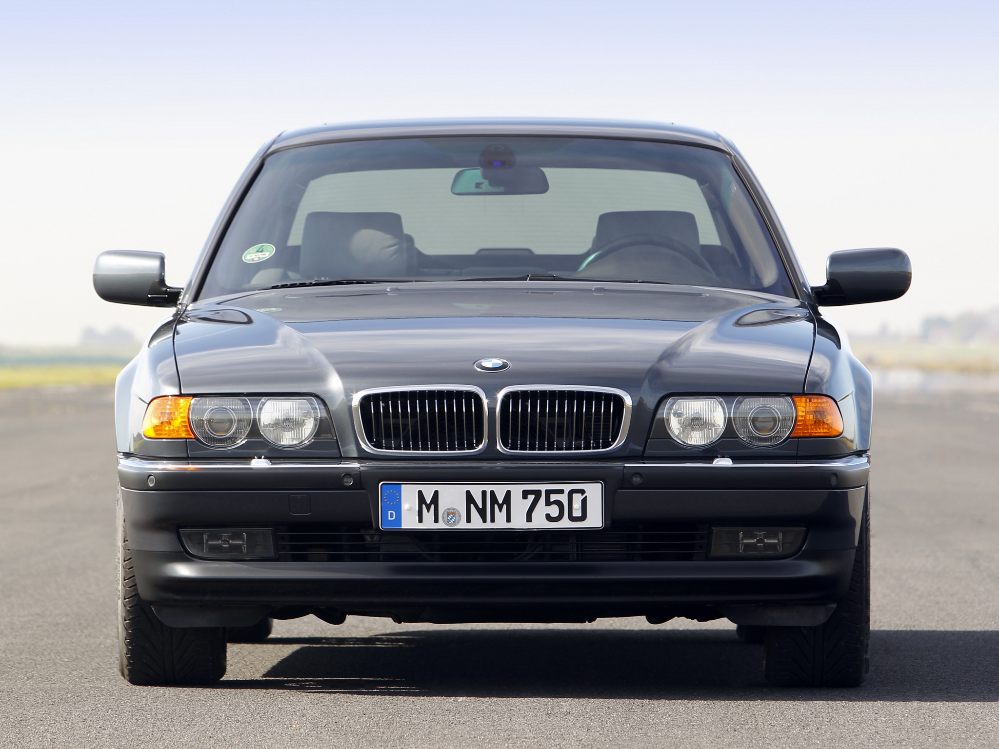 Подбор шин на BMW 7 (E38) 1998