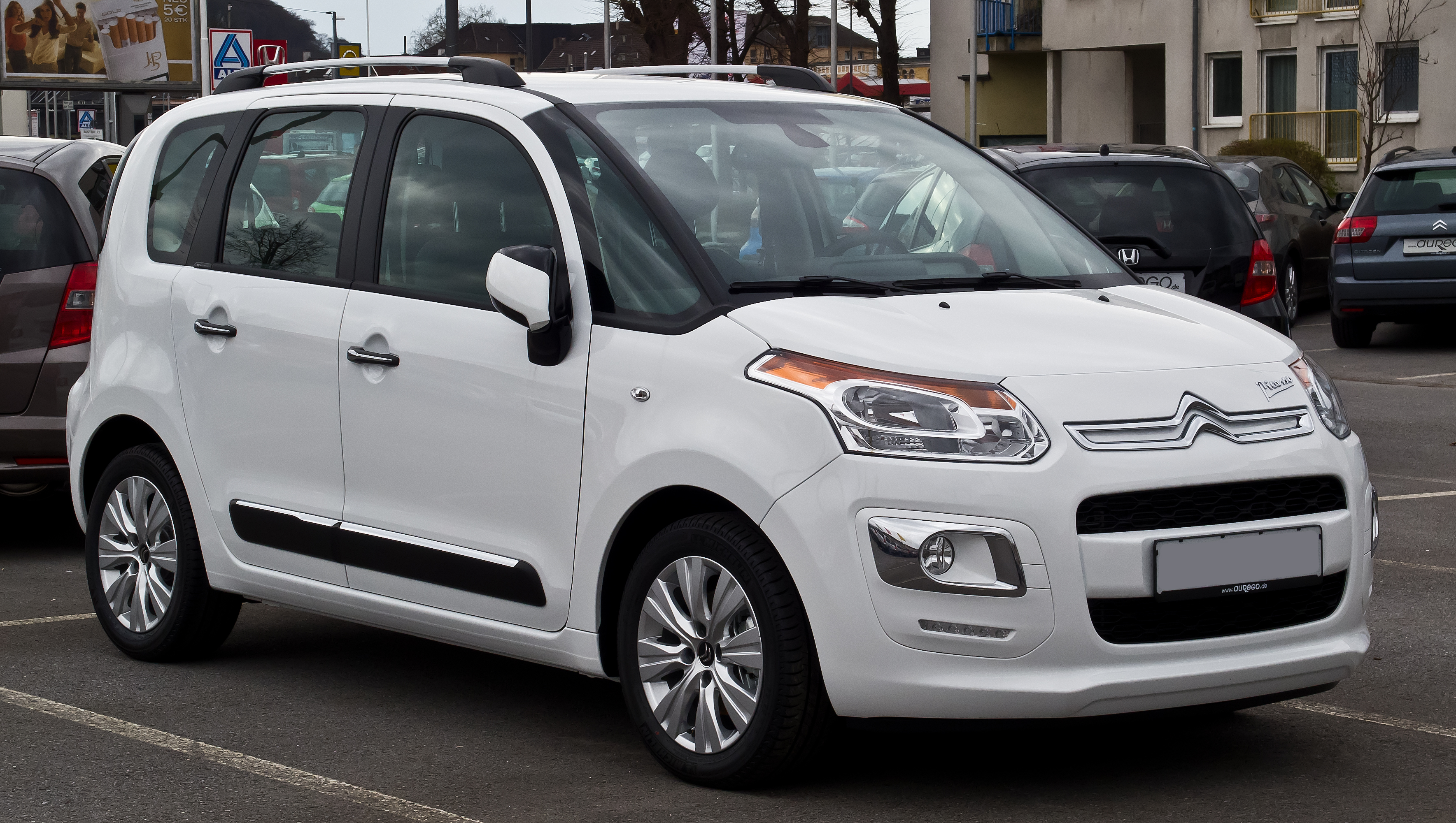 Подбор шин на Citroen C3 Picasso 2014