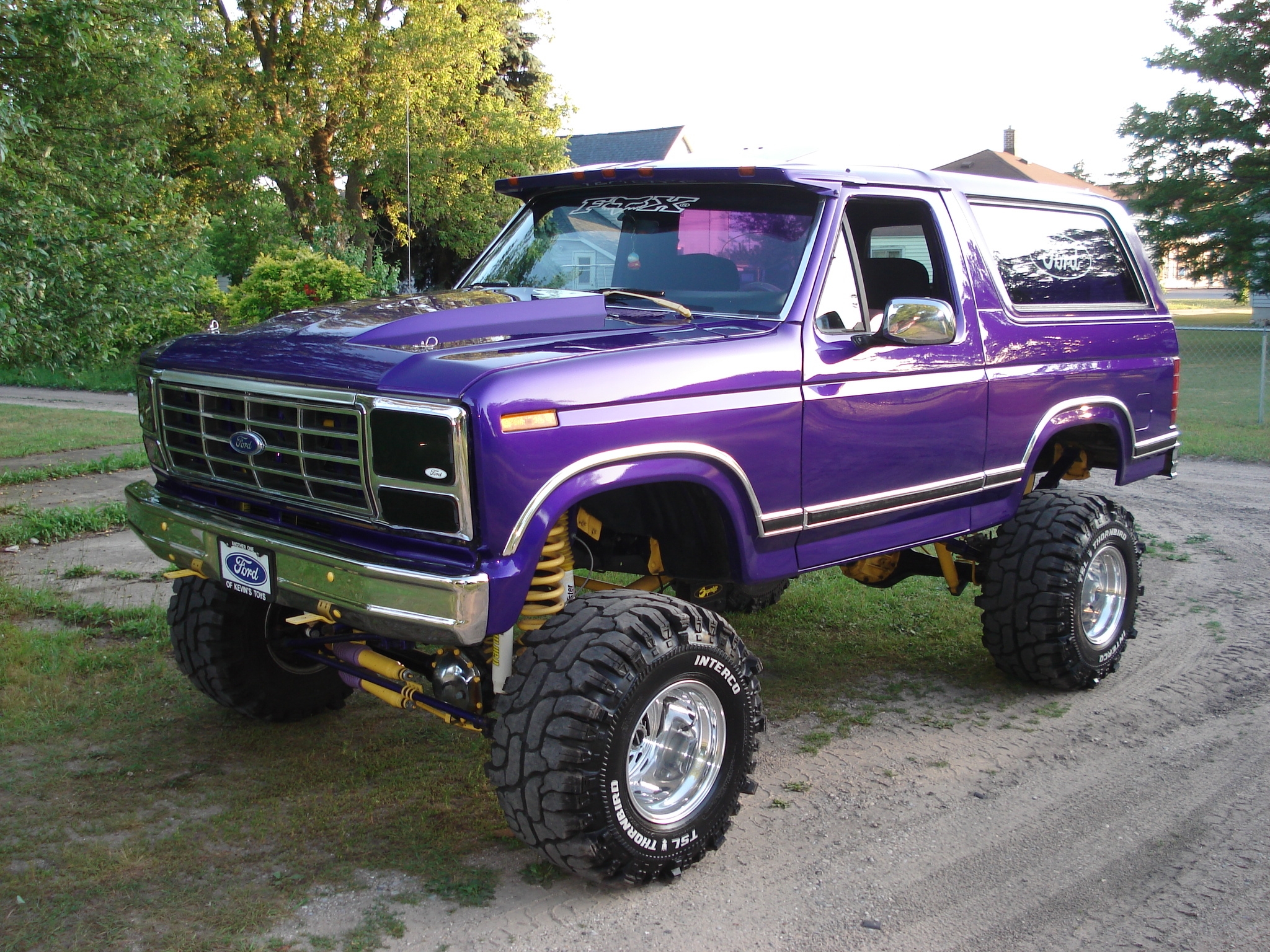 Размер колёс на Ford Bronco I 1983 Подбор шин на Ford Bronco I 1983