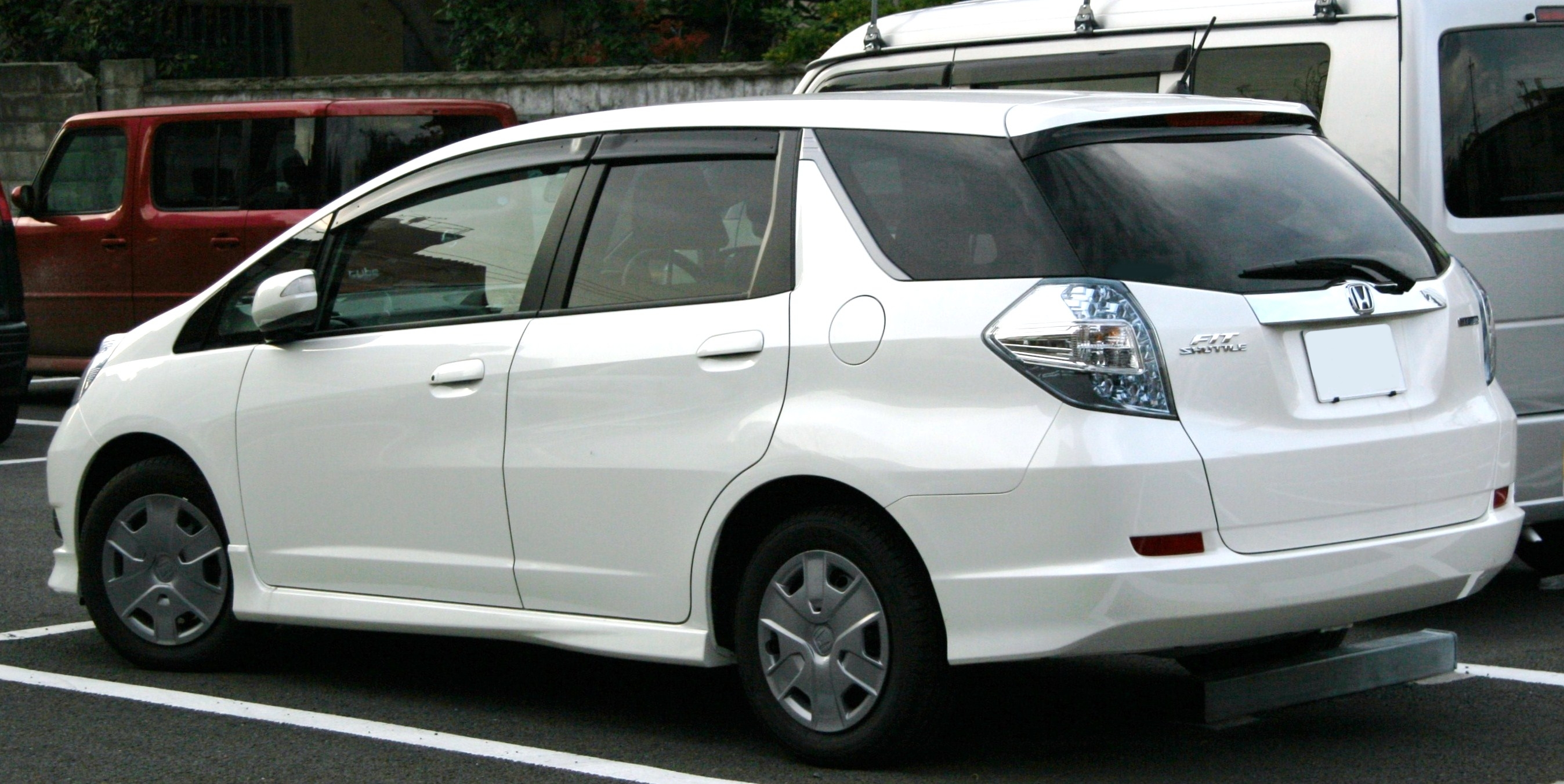 Размер колёс на Honda Shuttle 2001 Подбор шин на Honda Shuttle 2001