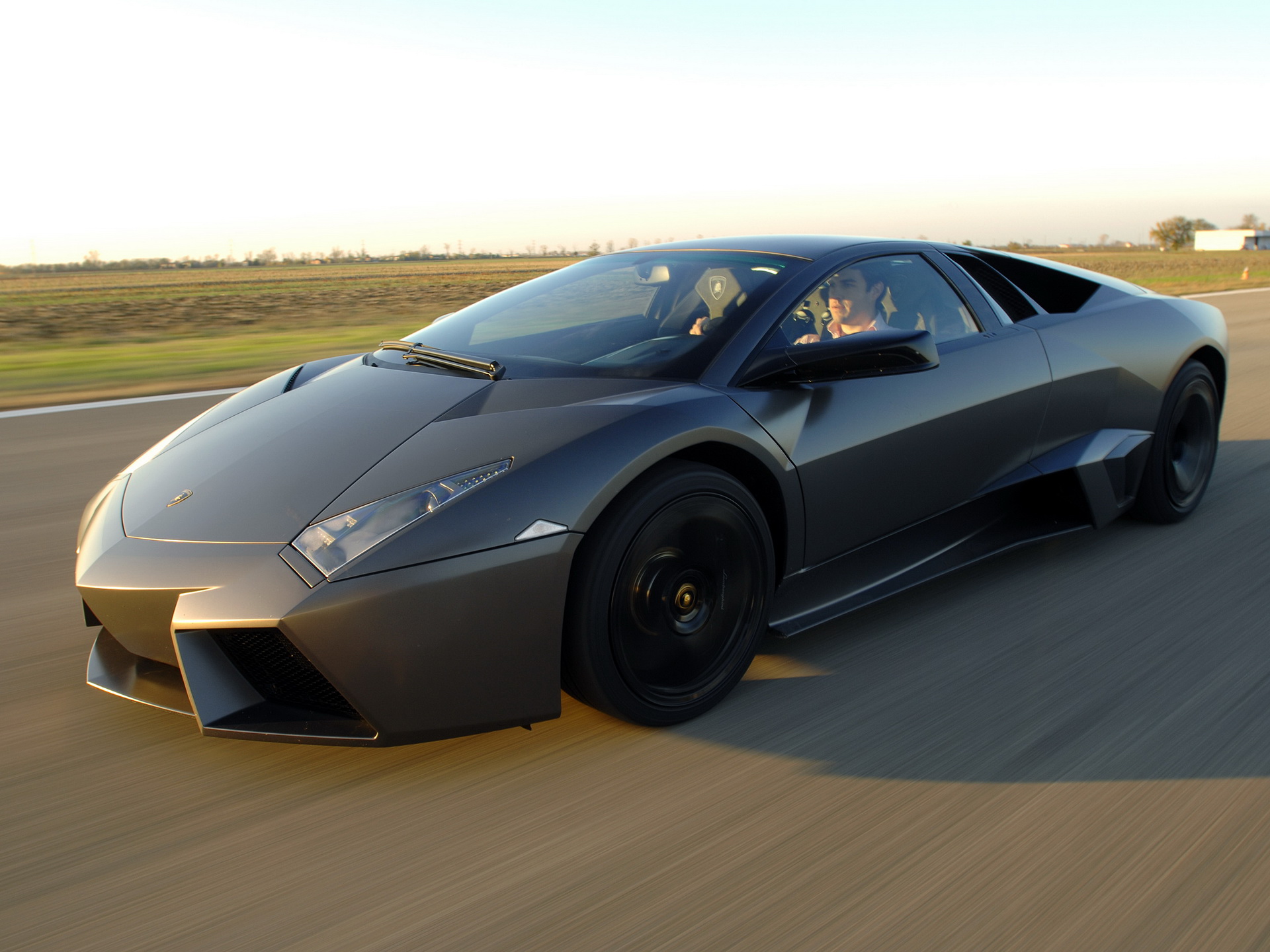 Подбор шин на Lamborghini Reventon 2008