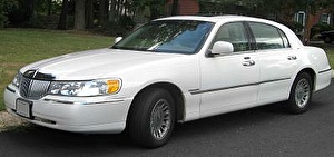 Подбор шин на Lincoln Town Car 2001