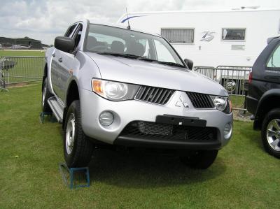 Размер колёс на Mitsubishi L200 2006 Подбор шин на Mitsubishi L200 2006