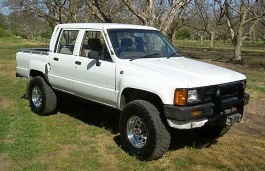 Размер колёс на Toyota Hilux 1986 Подбор шин на Toyota Hilux 1986