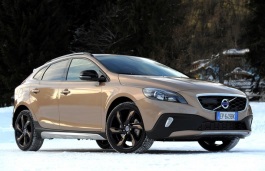 Размер колёс на Volvo V40 Cross Country 2016 Подбор шин на Volvo V40 Cross Country 2016