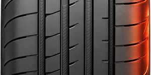 Technology Large outer blocks maintain cornering grip