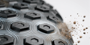 Technology Self-cleaning tread