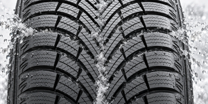 Technology Diagonal grooves channel water and slush away