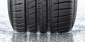 Technology Stiff ribs maintain contact during braking
