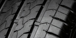Technology Adaptive geometry of tread blocks