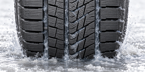 Technology Diagonal grooves quickly channel slush