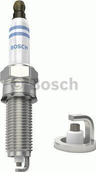 Bosch 0 242 135 527 Свеча зажигания YR 7 NE