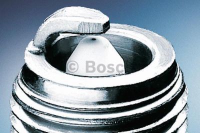 Bosch 0 242 235 703 свеча зажигания на VW KAEFER кабрио (15)