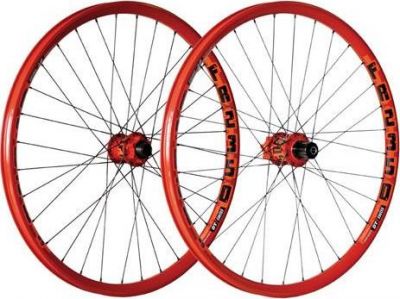 Комплект колес DT Swiss FR 2350 10mm/150mm red