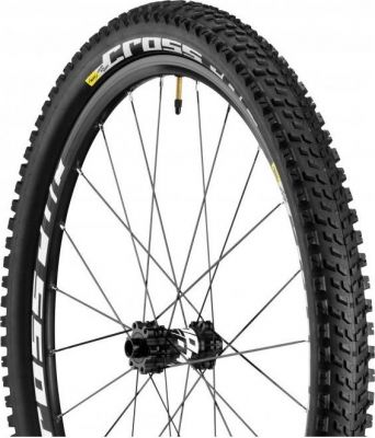 Комплект колес Mavic Crossroc 650bpr 15/9x135 35307714. Назначение: cross-mountain. Размер втулки: 100/135. Размер оси: 15мм, 12мм. Крепление диска: IS 6. Шов: клепанный. Размер ETRTO: 559x19C. Кол-во спиц: 24/24. Особенности: цвет черный. Вес: 1755 (б