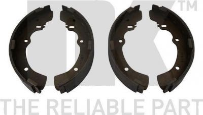 NK 2730505 комплект тормозных колодок на MITSUBISHI L 300 фургон (P0_W, P1_W, P0_V, P1_V, P_2V, P2_W)