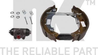 NK 449957202 комплект тормозных колодок на PEUGEOT 306 (7B, N3, N5)