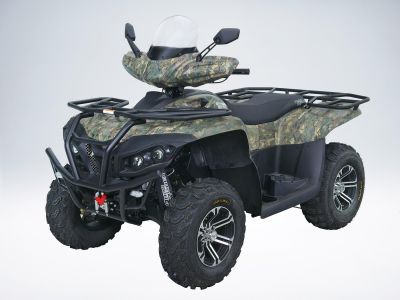 Квадроцикл QuadRaider 700 камуфляж Woodland, лебед