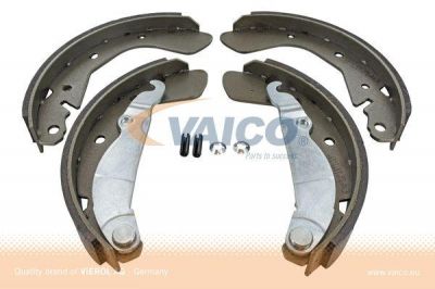 VAICO V40-8110 комплект тормозных колодок на OPEL ASTRA F Наклонная задняя часть (53_, 54_, 58_, 59_)