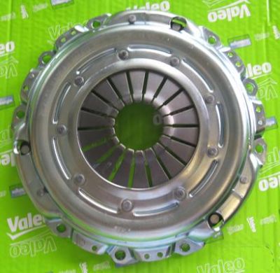 VALEO Комплект сцепления E39,E46 2,0i-2,3i mot.M52/M54 95-00/00-03 (3000842201, 821313)