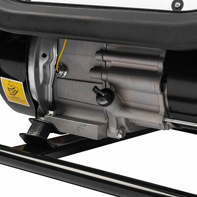 Kranz KR-16-1133 Генератор бензиновый KR3300, 3,3кВт, 230В, 15л, ручной стартер KRANZ