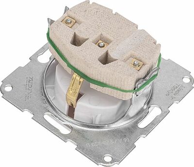 Kranz KR-78-0216 DEA Розетка 1-ая керамика с/з с крышкой с/у 16А мех. Бел KRANZ