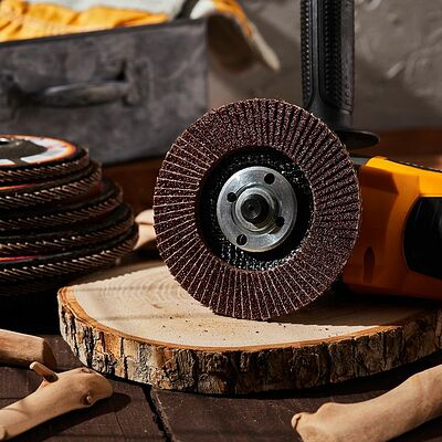 Kranz KR-90-0006 Круг лепестковый торцевой, P60, 115х22,2мм KRANZ