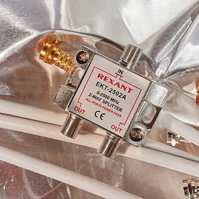 REXANT 05-6201 Делитель ТВх2 под F-разъем, 5-2500МГц СПУТНИК REXANT