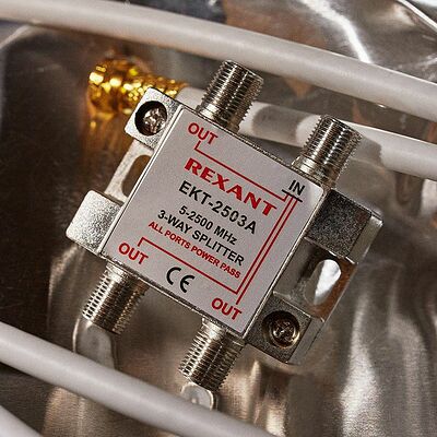 REXANT 05-6202 Делитель ТВх3 под F-разъем, 5-2500МГц СПУТНИК REXANT