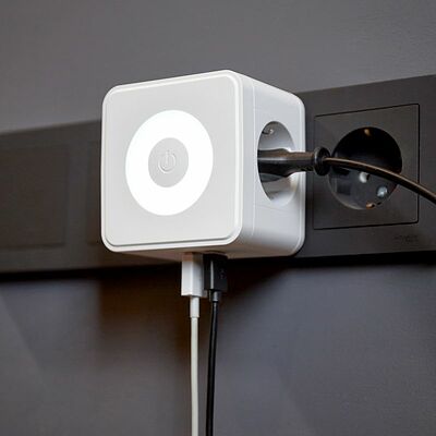 REXANT 11-1251 Двойник электрический Куб 16А с/з + 2хUSB-A 2,4А + USB Type-C 3А с ночной подсветкой, белый REXANT