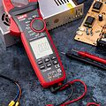 UNI-T 13-1068 Токовые клещи UNI-T UT208B UNI-T 13-1068 Токовые клещи UNI-T UT208B