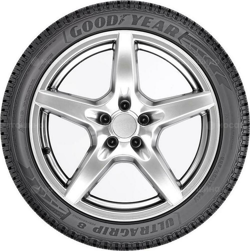 Side view Goodyear UltraGrip 8 Performance 205/45 R17 88V XL