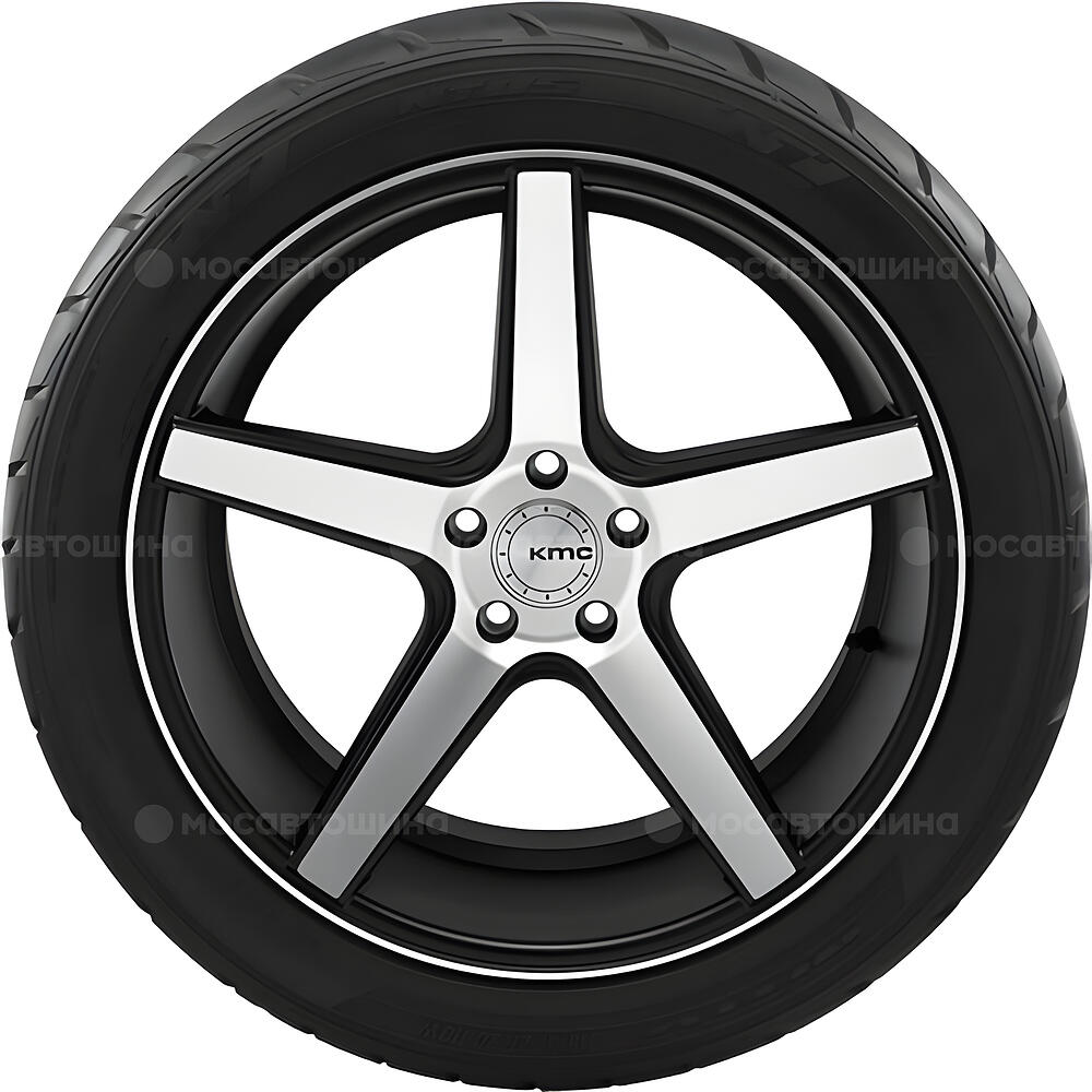 Side view Nitto NT05 305/35 R19 102W