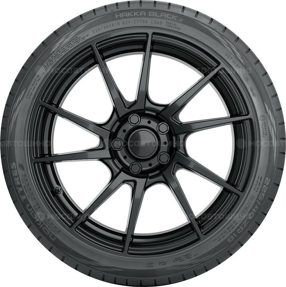 Side view Nokian Hakka Black 2