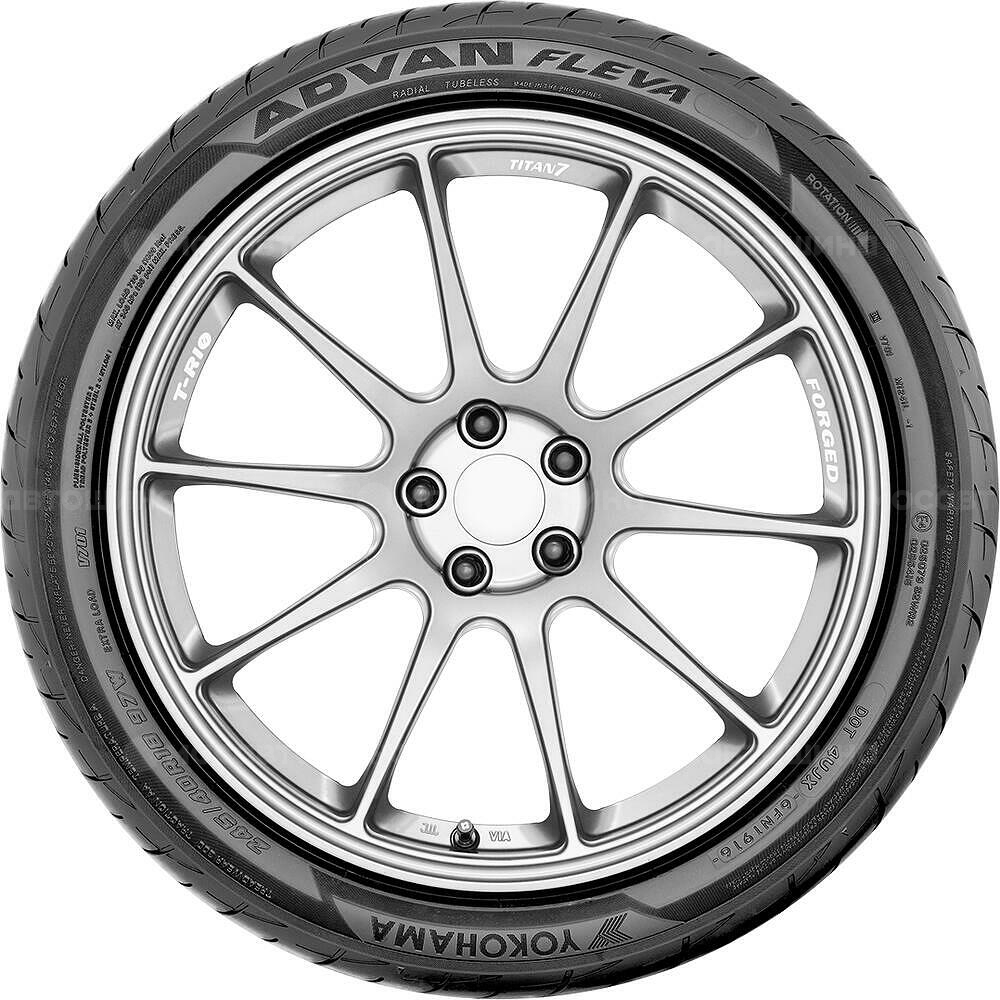 Side view Yokohama Advan Fleva V701 235/35 R19 91W 