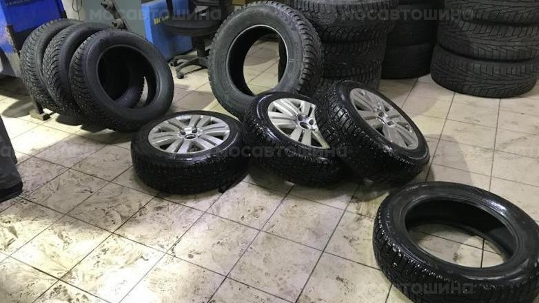 Автомобильные шины Yokohama Ice Guard IG65 на автомобиле   [1740]