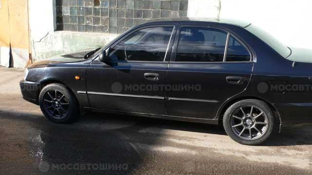 Диски Carwel 803 R15 на автомобиле Hyundai Accent [135]