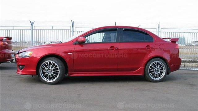 Диски OZ Racing Botticelli R18 на автомобиле Mitsubishi Lancer X [71]