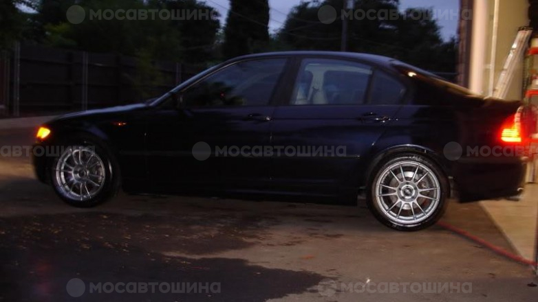 Диски OZ Racing Ultraleggera R17 на автомобиле BMW 3(E46) [1200]