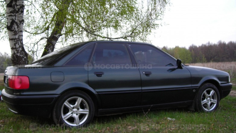 Диски Dezent F R15 на автомобиле Audi 80 [1233]