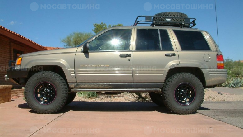 Автомобильные шины Mickey Thompson Baja MTZ R16 на автомобиле Jeep Grand Cherokee [1301]