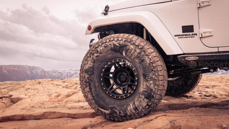 Car tyres Venom Power Terra Hunter R/T+ [2690]