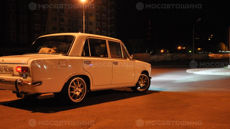 Диски Aez Bimo R16 на автомобиле VAZ 21061 [164]