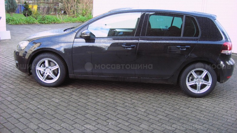 Диски Dezent L R16 на автомобиле Volkswagen Golf 4 [1245]