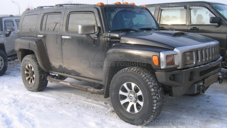 Автомобильные шины Bridgestone Blizzak DM-Z3 R16 на автомобиле Hummer H3 [1314]