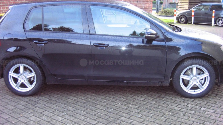 Диски Dezent L R16 на автомобиле Volkswagen Golf 4 [1244]