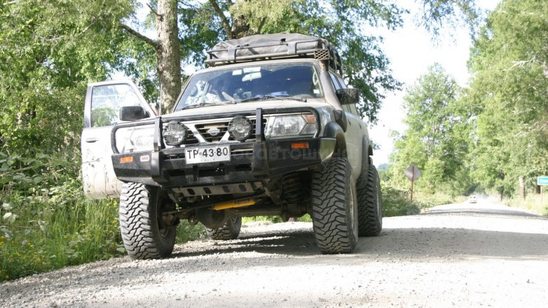 Автомобильные шины Cooper Discoverer STT R15 на автомобиле Nissan Patrol [1287]