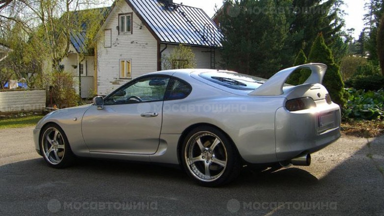 Диски Momo Fxl One R19 на автомобиле Toyota Supra [190]